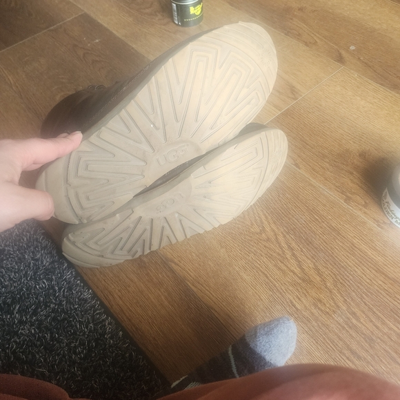 Ugg Harkley Waterproof Boot - Picture 4 of 6